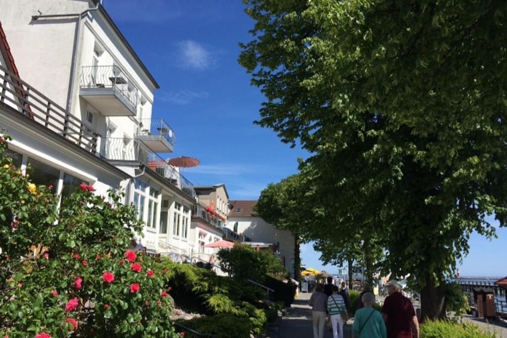 Haus Stromblick, Zimmer Am Strom Ρόστοκ Εξωτερικό φωτογραφία