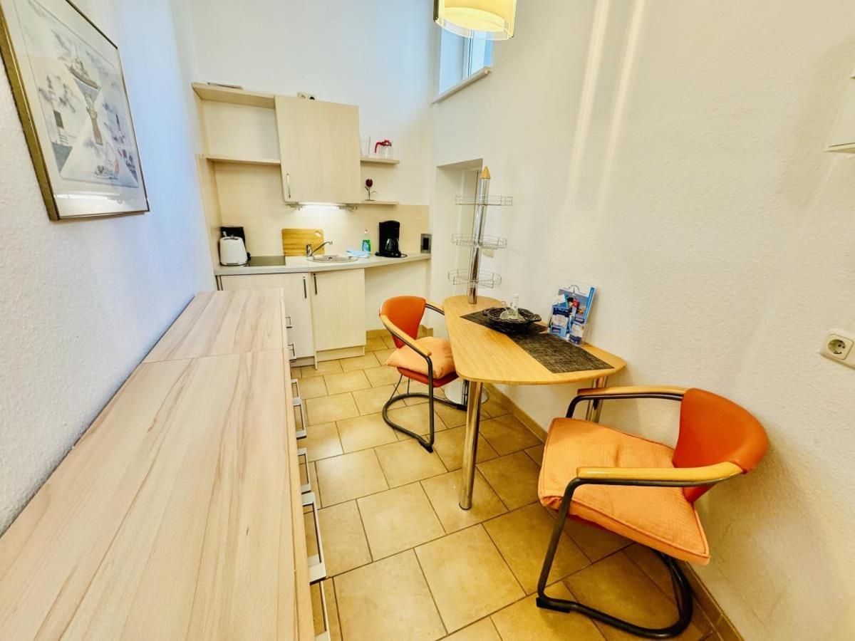 Haus Stromblick, Zimmer Am Strom Ρόστοκ Εξωτερικό φωτογραφία
